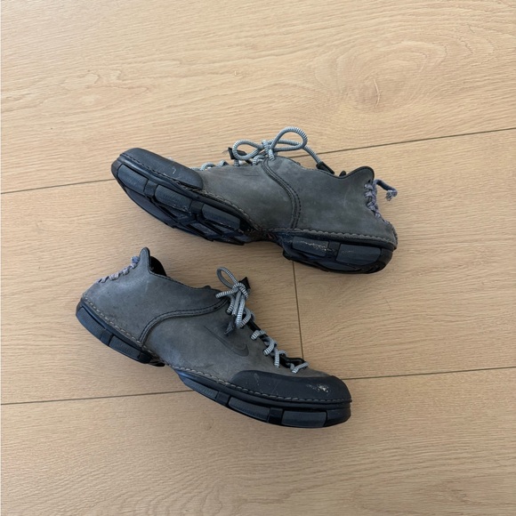 Nike ACG Considered Rock Shoes Gray Leather Trail Hiking Sneakers Size 9 - Picture 2 of 7